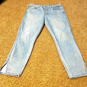 Levi High Waisted Skinny Ankle size 31